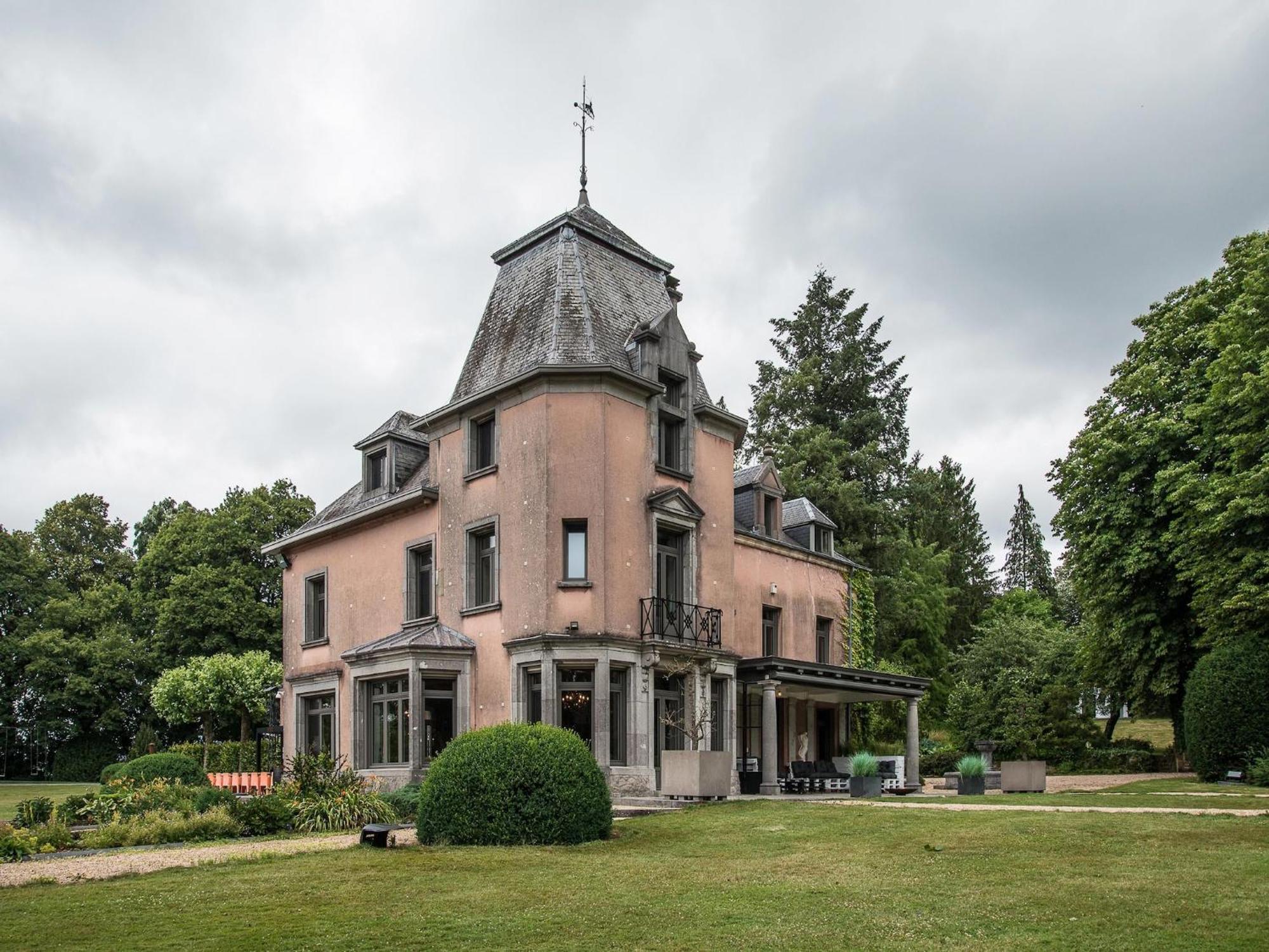 Luxurious Castle With Hot Tub In The Belgian Villa Jamoigne Exterior foto
