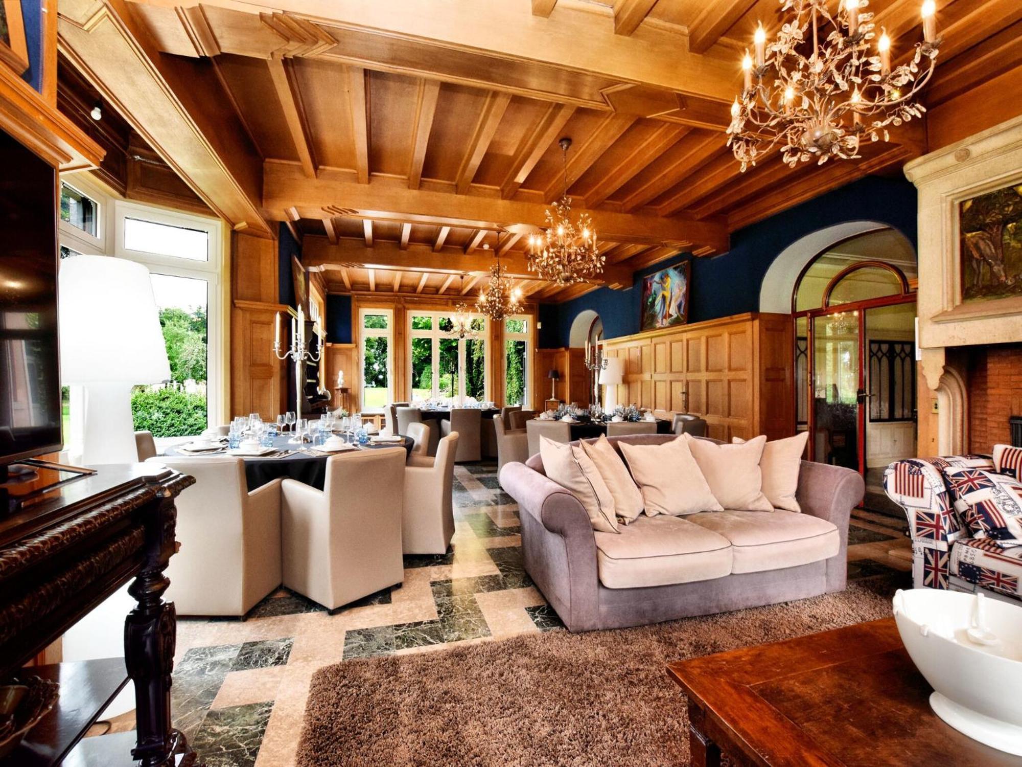 Luxurious Castle With Hot Tub In The Belgian Villa Jamoigne Exterior foto